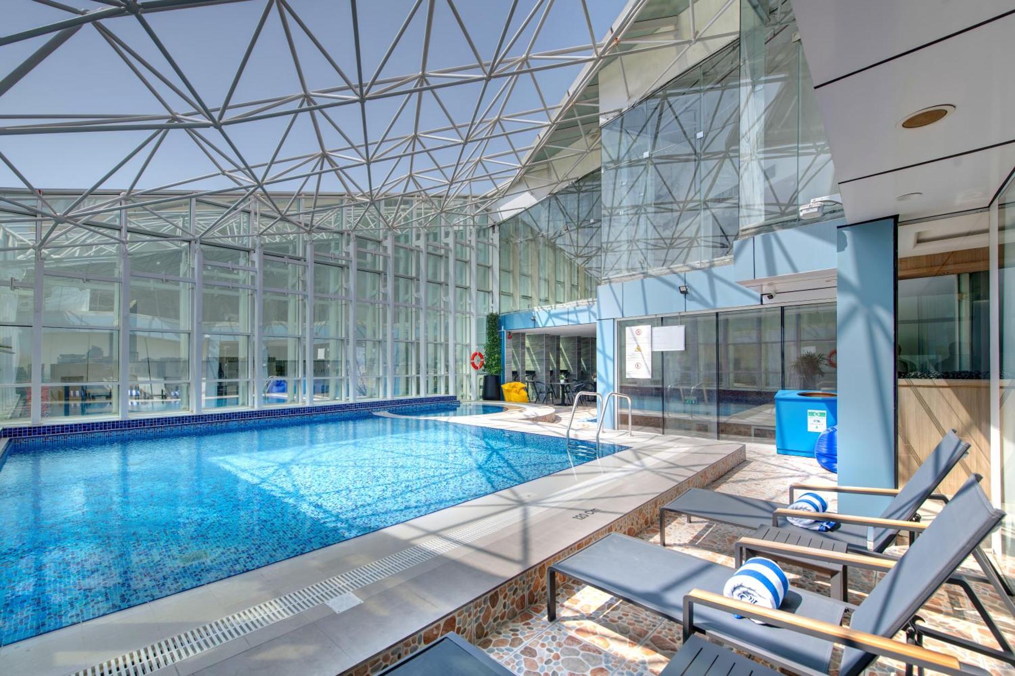 La Quinta By Wyndham Abu Dhabi Al Wahda Hotel Luaran gambar