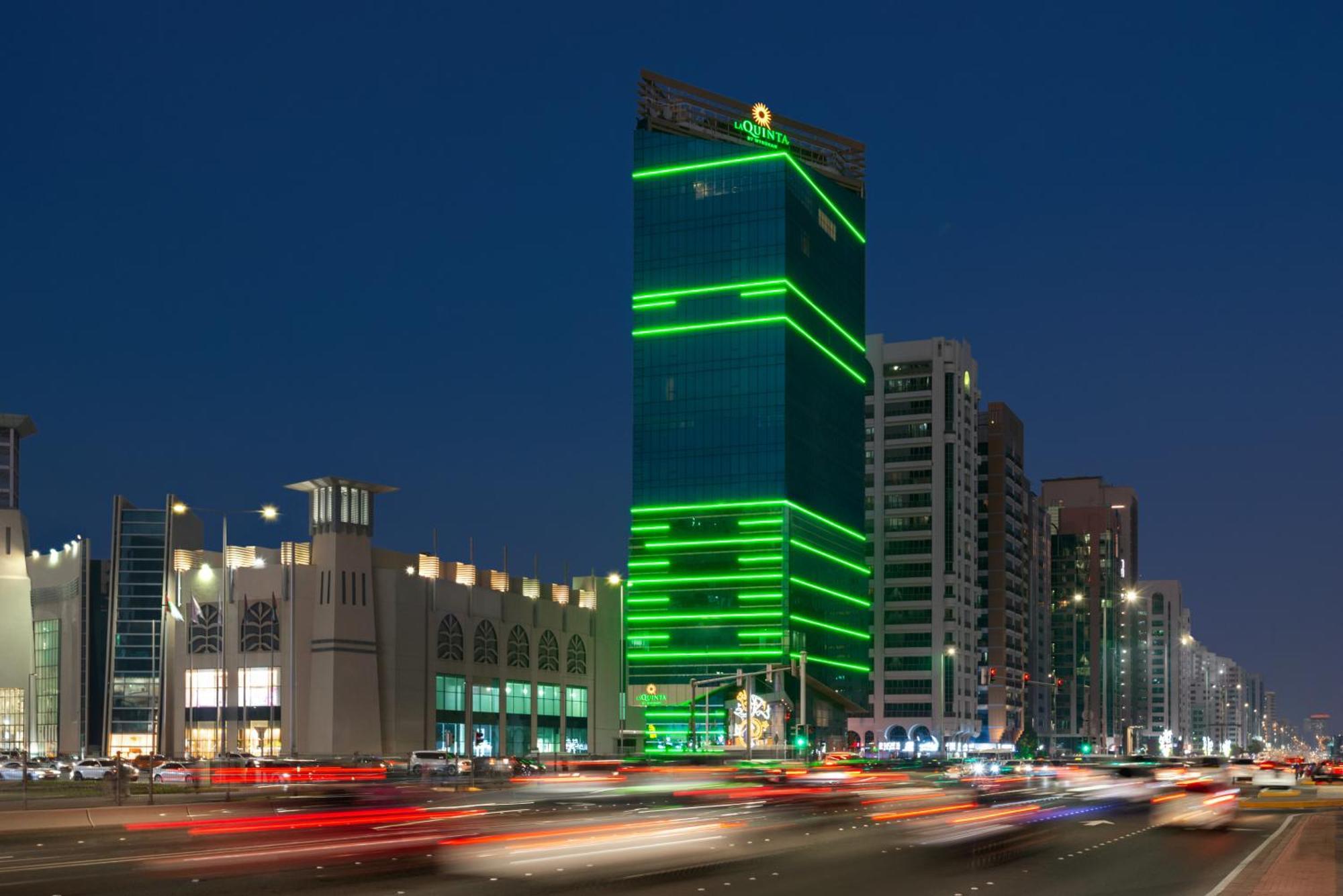 La Quinta By Wyndham Abu Dhabi Al Wahda Hotel Luaran gambar