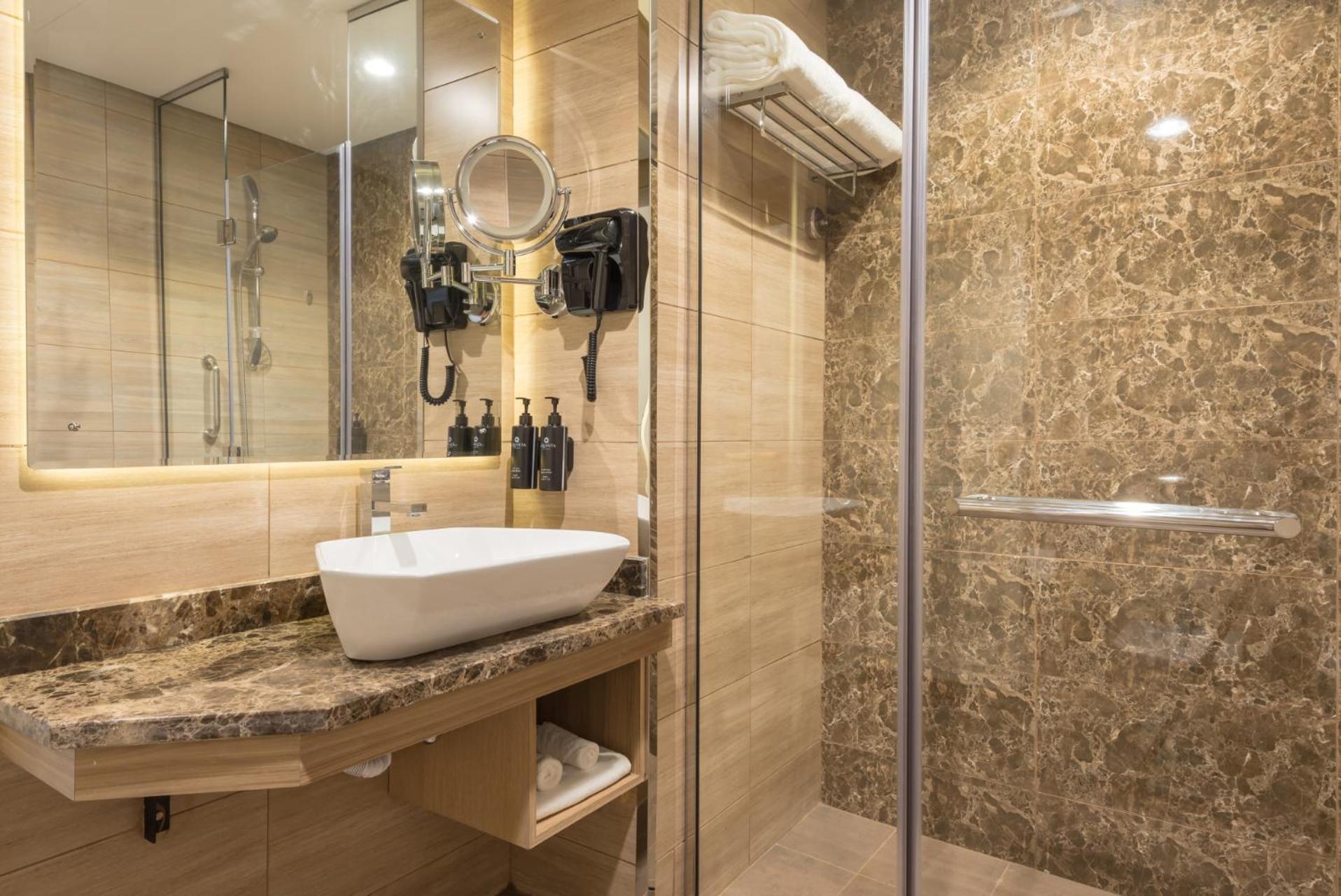 La Quinta By Wyndham Abu Dhabi Al Wahda Hotel Luaran gambar